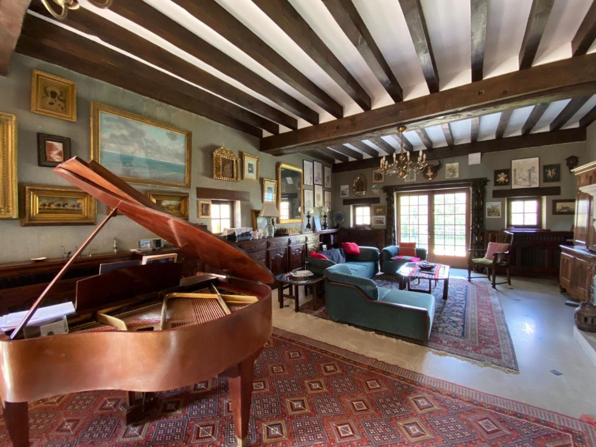 Maison Des Arts Francueil Eksteriør bilde